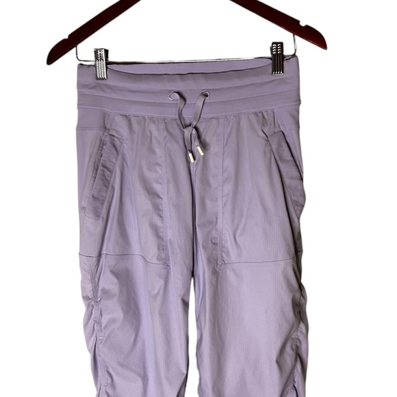 Lululemon Studio Crop *No Liner Cool Breeze- Size 4 - Picture 9 of 16